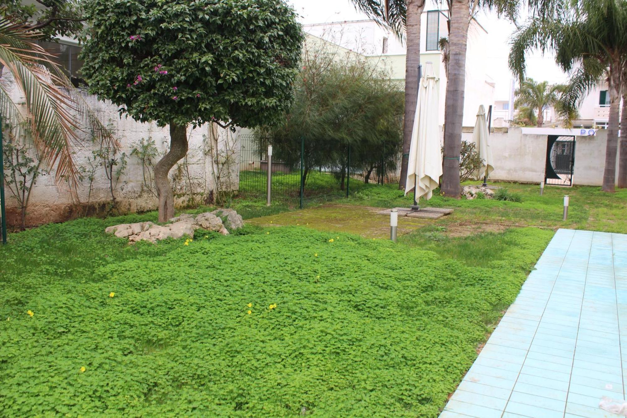 Monolocali Residence Petraroli By Salentolimit Porto Cesareo Luaran gambar